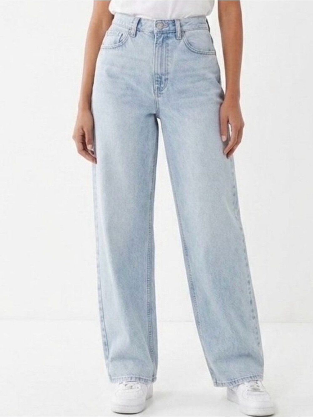 BDG Urban Outfitters High Rise Baggy Jeans Light Wash — Size 27 with 29” Inseam